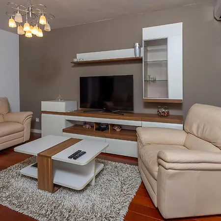 Stunning Apartment In Pula With Kitchen Exterior photo